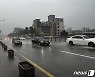 [오늘의 날씨] 강원(1일, 금)..영서 최대 80mm 폭우,  영동 34도 폭염