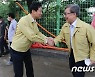 최재형 의원과 인사하는 오세훈 시장