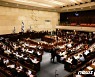 이스라엘, 연정 1년 만에 붕괴..11월 총선서 네타냐후 당선되나
