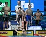 한국 수영 청신호.. 황선우 만큼 빛난 남자 계영대표팀 끈끈한 팀워크
