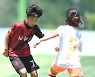 [포토] 남강초 이지민 '가볍게 수비 돌파'
