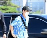 [T포토] 태일 '멀리서도 존재감 뿜뿜'