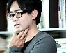 [당신의 책꽂이] 소설가 김태용의 '다른 미래를 꿈꾸는 책 5′