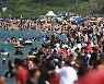 경북 의성서 '7월 상순 사상 최고기온' 37.2도..일요일은 더 덥다