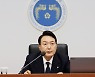 윤 대통령, 국내 현안 보고받아..박순애·김승희 문제 '고심'