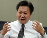 유튜브 복귀한 존리 "커피 사먹지 말고 노후 대비해야"