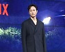 [포토S] 정우, 올블랙 슈트