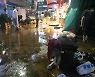 기록적 폭우에 장티푸스·일본뇌염·눈병 조심해야