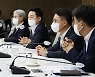 해외건설 규제 확 풀어..'1300조 큰장' 사우디에 팀코리아 띄운다