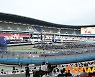 포뮬러E 트랙 한가운데서 펼쳐진 '서울 페스타' 개막공연 [포토엔HD]
