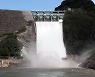 소양강댐 2년 만에 수문 열어..홍수 조절 위해 초당 600톤 방류
