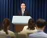 [속보] 대통령실 "사드, 결코 협의대상 아냐..8월말 운용 정상화"