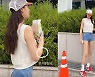 설현, 퉁퉁 부어오른 팔 어떡해..간식 앞에 장사없네