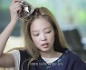 제니·씨엘·서현진 등 자기관리 만렙 셀럽들이 사용하는 셀프 케어템