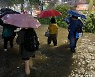주말 수도권에 최대 120mm 비..광복절 밤엔 또 '물폭탄'