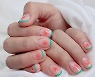 요즘 네일? 치크 네일!