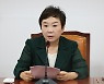 "'현장에 없어도 된다'던 야당의 '尹 전화 지휘' 비판은 내로남불"