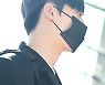 아스트로 윤산하, 눈빛만 보여 [포토엔HD]