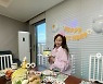 '44세' 안혜경, 누가 이렇게 차려줬을까..진수성찬 생일상에 입이 떠억