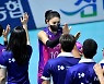 인사하는 김연경