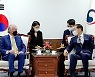 권영세, 美상원 의원 만나 "대북 인도적 협력, 정치 상황과 무관하게"