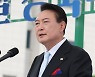[속보] 尹 "한일관계, '김대중-오부치' 공동선언 계승해 빠르게 회복·발전시킬 것"