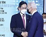 오늘 '이재용 복권' 후 첫 준법감시위.. 지배구조 개편 '뉴 삼성' 가속