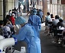 위중증 환자 521명.. 한달 새 7배 급증