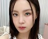 이하이, 신비로운 파란눈으로 매력 발산! 반쪽된 몸매+물오른 미모 '눈길'