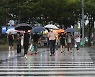 '최대 150mm' 중부지방 오후부터 또 비..폭우에 폭염도