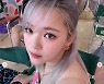 트와이스 정연, 반쪽이 된 얼굴에 갸름해진 어깨라인까지..오죽했으면 사나가 대신 나섰을까?