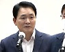 與 "국정 뒷받침" vs 野 "전면 쇄신"..尹 100일 공방