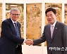 [포토]빌 게이츠 만난 김진표 국회의장