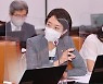 고민정, 박지원 자택 등 압수수색에 "낮은 지지율에 국민 관심 돌리려고"