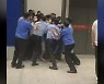 "필사의 탈출극 벌어졌다"..中 이케아 쇼핑 도중 봉쇄령
