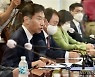 '외환 이상거래' 8.5조원 폭증.. 이복현 "은행 추가 검사 불가피"