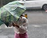 정체전선 놓인 남해안..내일까지 150mm↑ 집중호우