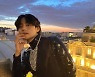 방탄소년단 뷔 'Sweet Night' 스포티파이 2억 4500만 돌파..韓OST 최단·최고 'Record Setter V'