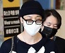 방탄소년단 지민, 첫 단독 입국에 수백명 환영 인파..명품 완판까지 '브랜드 킹'