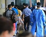 확진자 증가세에.. 정부 "중증화율·치명률 낮아 우려할 정도 아냐"