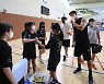 현대캐피탈 대표 선수들, 유소년 클럽 대회 참가 '재능 기부'