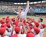 [대통령배] 아버지 이어 45년 만에..김의수 감독, "우승 의미 남다르다"