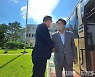 이장우 대전시장 '로켓 추진력' 우주산업 꺼진 불씨 살렸다