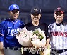 [MD포토] 김재박-류지현-박진만 'KBO 레전드 유격수들의 만남'