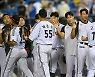 2-0→2-5→7-5→11-7..'팀 타격 1위' LG, 타선의 힘으로 삼성 상대 2연승
