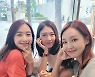 이지애, 오정연X이선영과 회동.."언젠가 이웃에 살자" [스타IN★]
