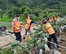이흥교 청장, 부여군 수해 복구 봉사