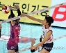 수비 뚫고 공격