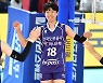 수비 전담에서 공격수로..173cm '깜짝 스타' 김세인