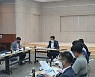 집중호우 부유쓰레기 수거·처리방안 논의하는 정종선 금강청장